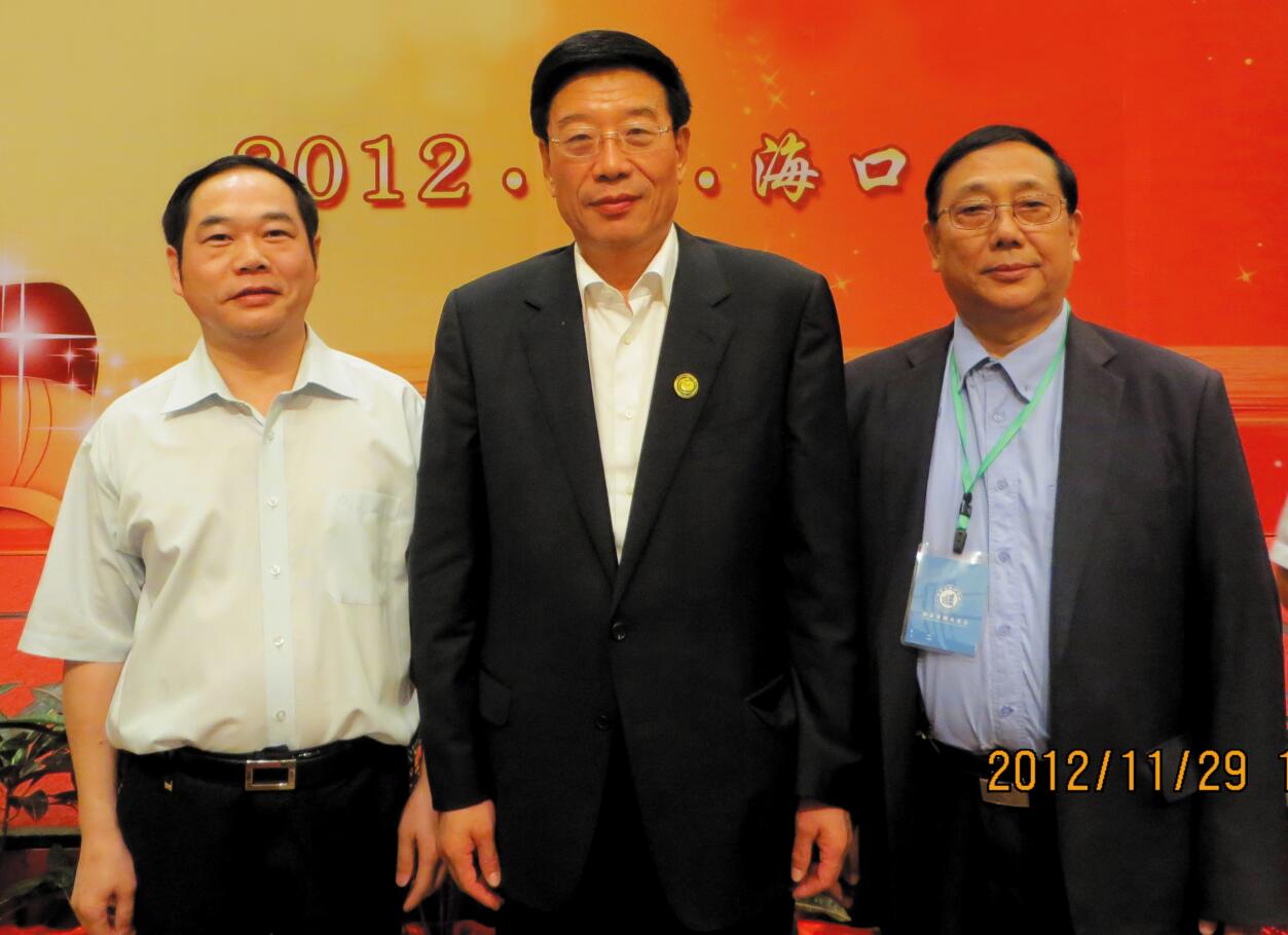 2012年，時(shí)任湖南省委書記徐守盛蒞臨海口視察.jpg